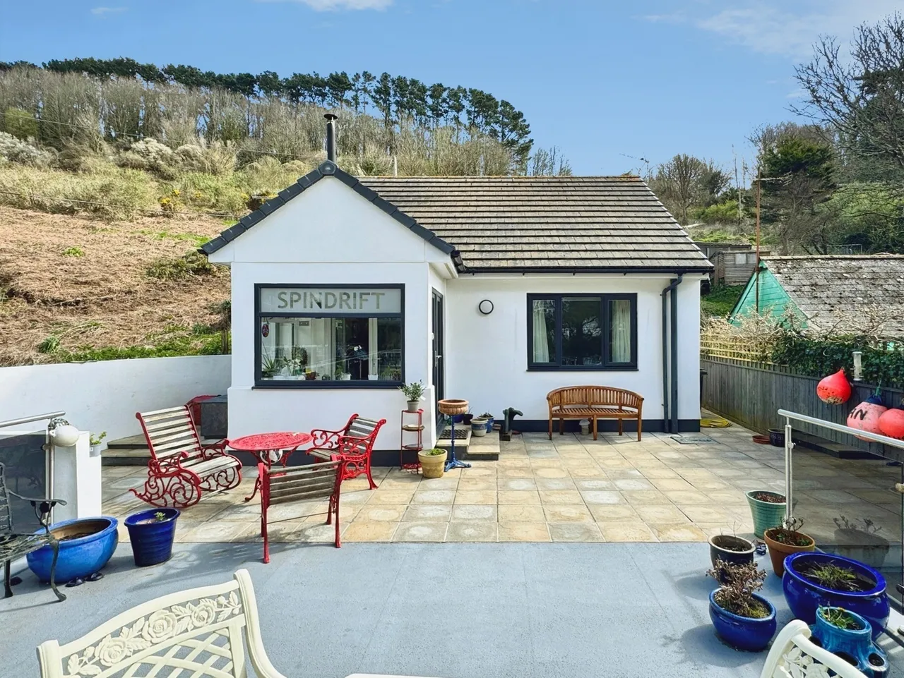 2 bed house for sale, Millendreath, Looe, PL13