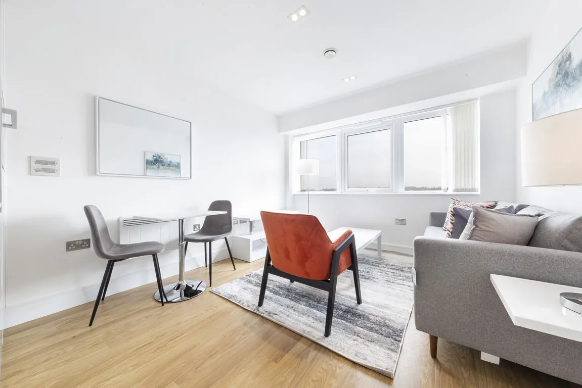 Laporte Way, Luton, photo 8