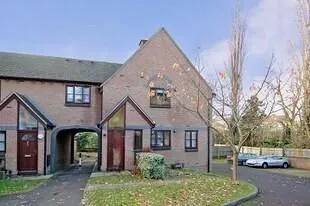 3 bed flat to rent, Green Ridges, Headington, OX3