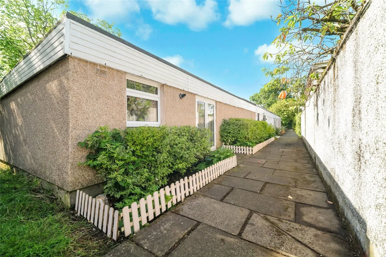 4 bed house for sale — Hazel Road, Cumbernauld, Glasgow, North Lanarkshire, G67