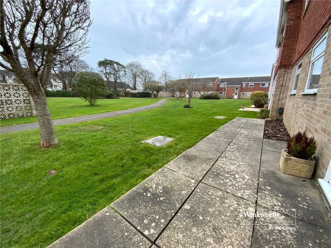 The Lawns, Waterford Road, Highcliffe, Christchurch, BH23, photo 5