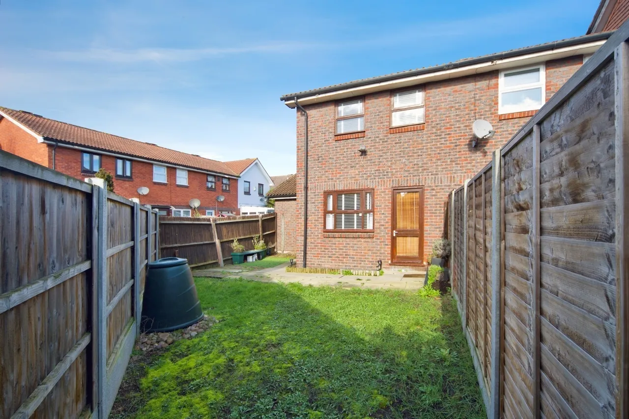 Hickman Close, London, E16, photo 4