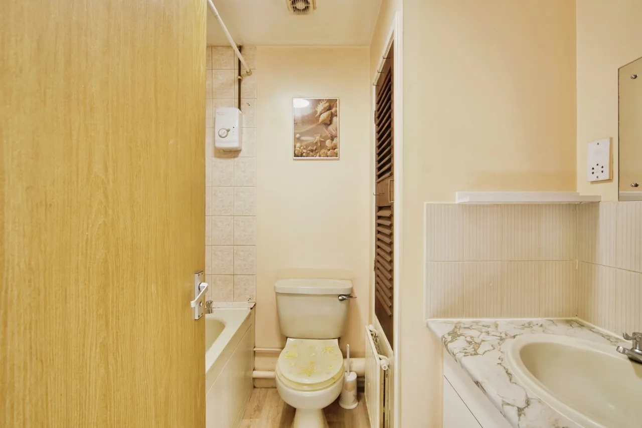 Hickman Close, London, E16, photo 9