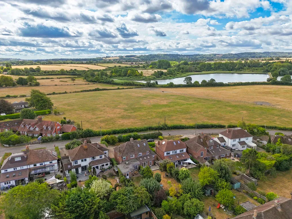 Lower Icknield Way, Marsworth, Buckinghamshire, HP23 4LN, photo 2