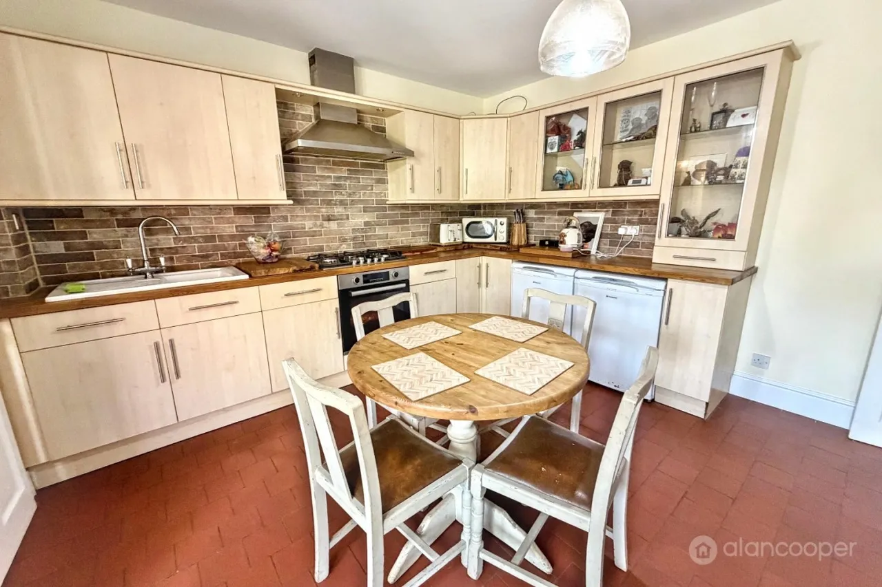 3 bed house for sale, Bentley Road, Nuneaton, CV11