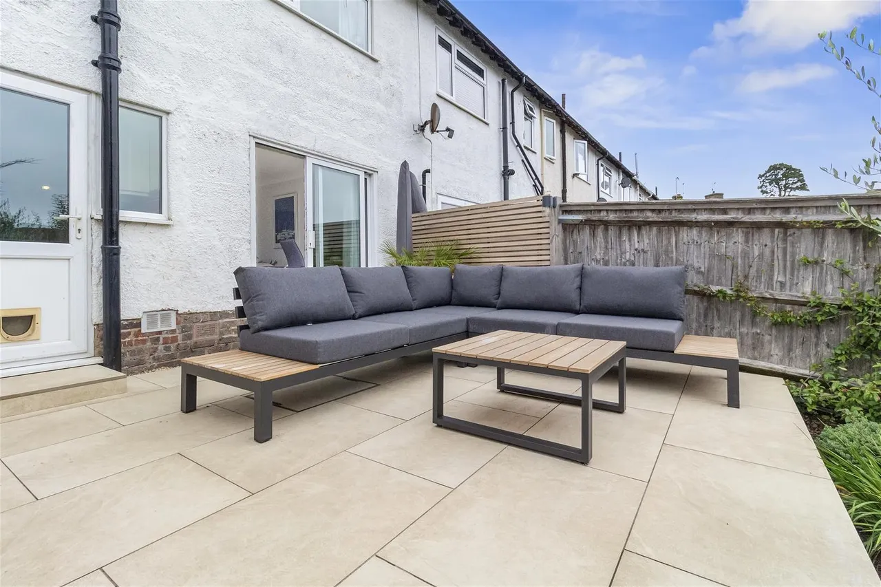 Downlands Avenue, Worthing, photo 22