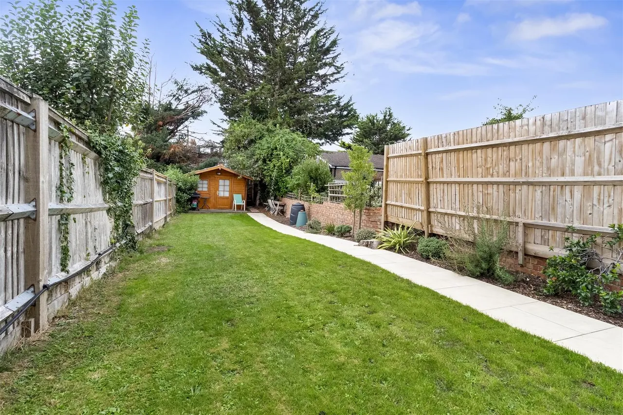Downlands Avenue, Worthing, photo 20