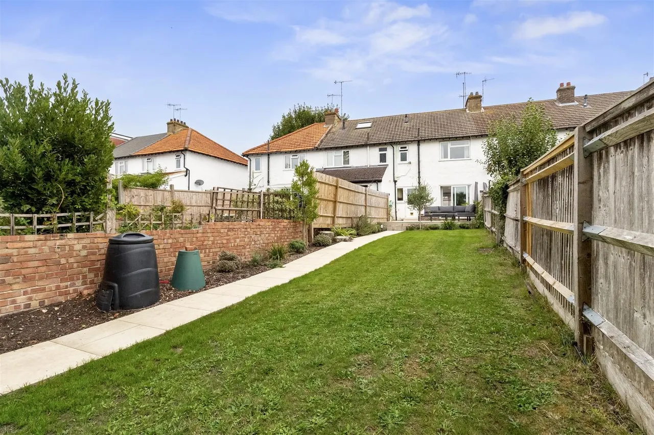 Downlands Avenue, Worthing, photo 9