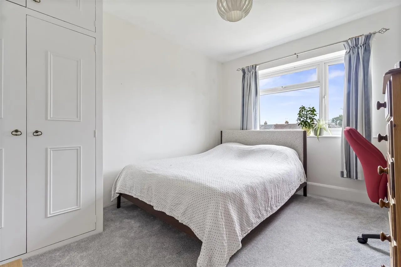 Downlands Avenue, Worthing, photo 11