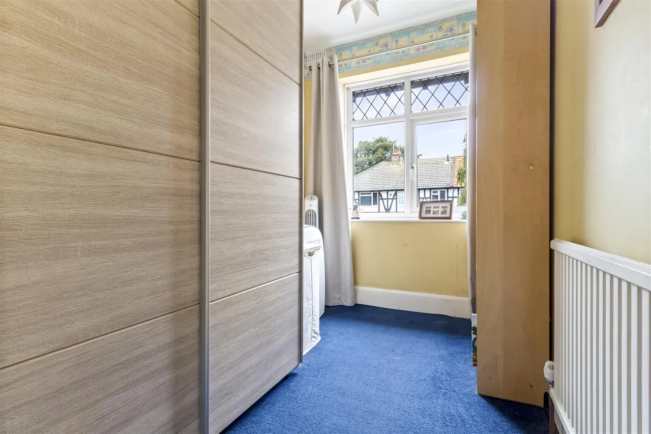 Downlands Avenue, Worthing, photo 16