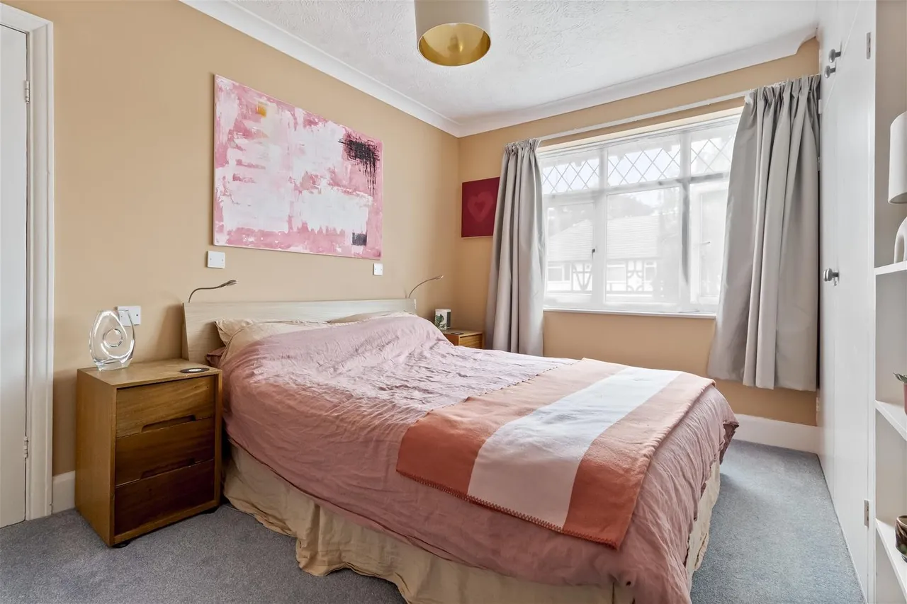 Downlands Avenue, Worthing, photo 17