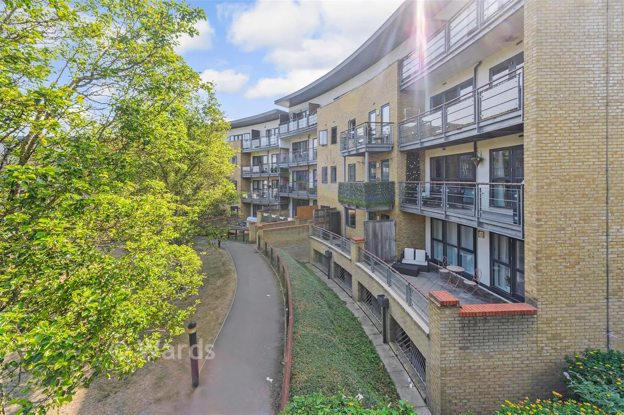 Waterstone Way, Greenhithe, DA9, photo 11