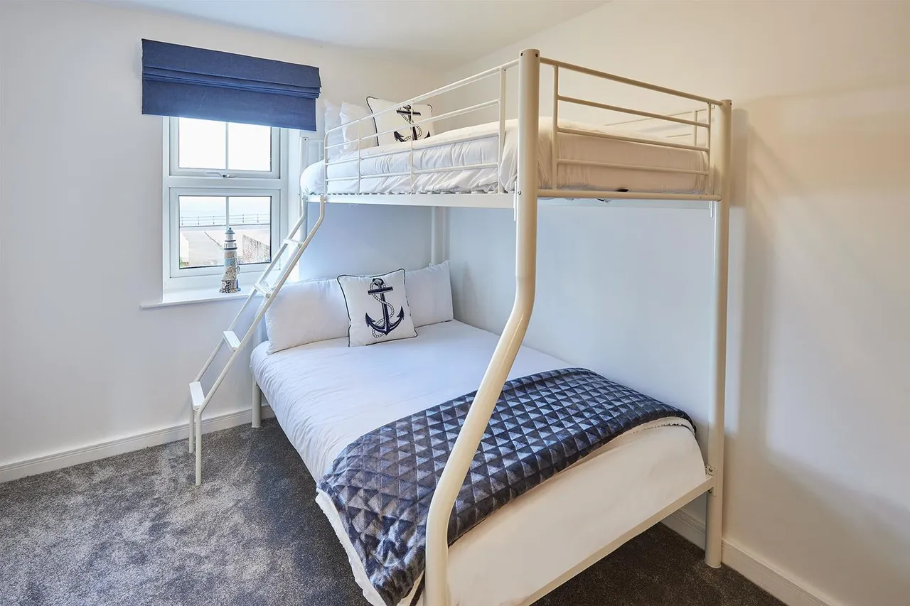 North Marine Road, Scarborough YO12 7HU, photo 8