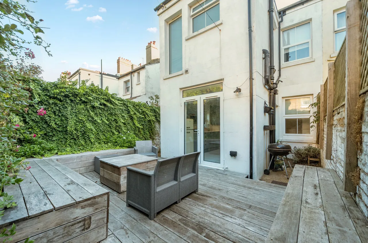 York Road, Worthing, BN11, photo 11
