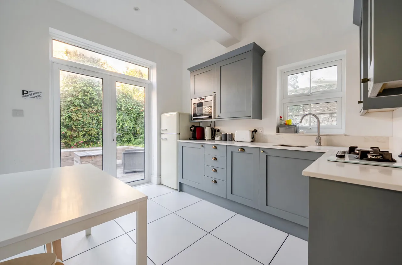 York Road, Worthing, BN11, photo 3