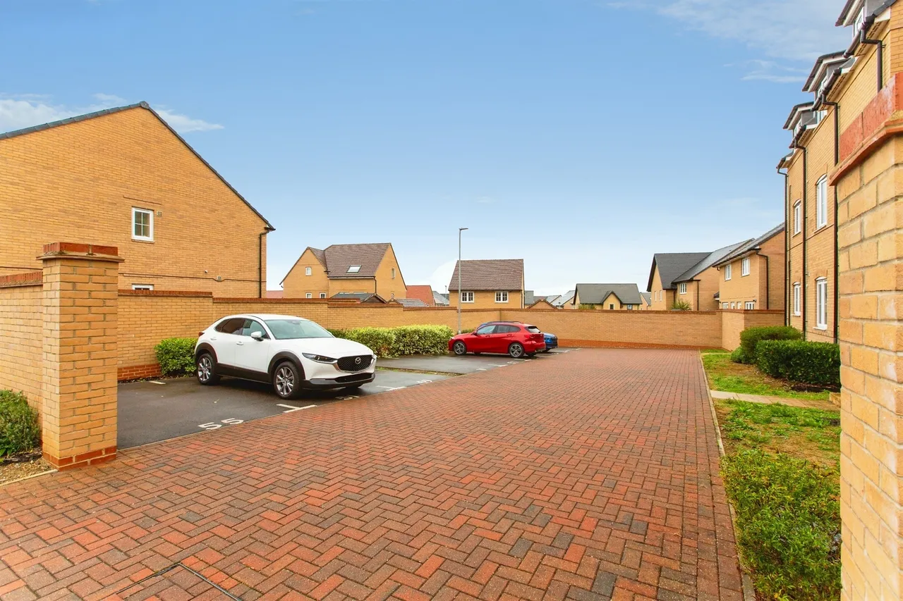 Gumcester Way, Huntingdon, PE29, photo 9