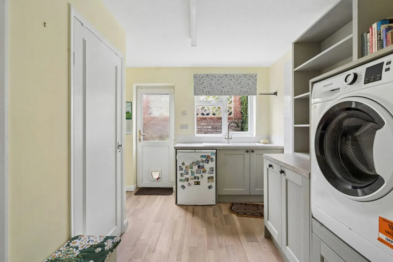Pinewood Road, High Wycombe, HP12, photo 6