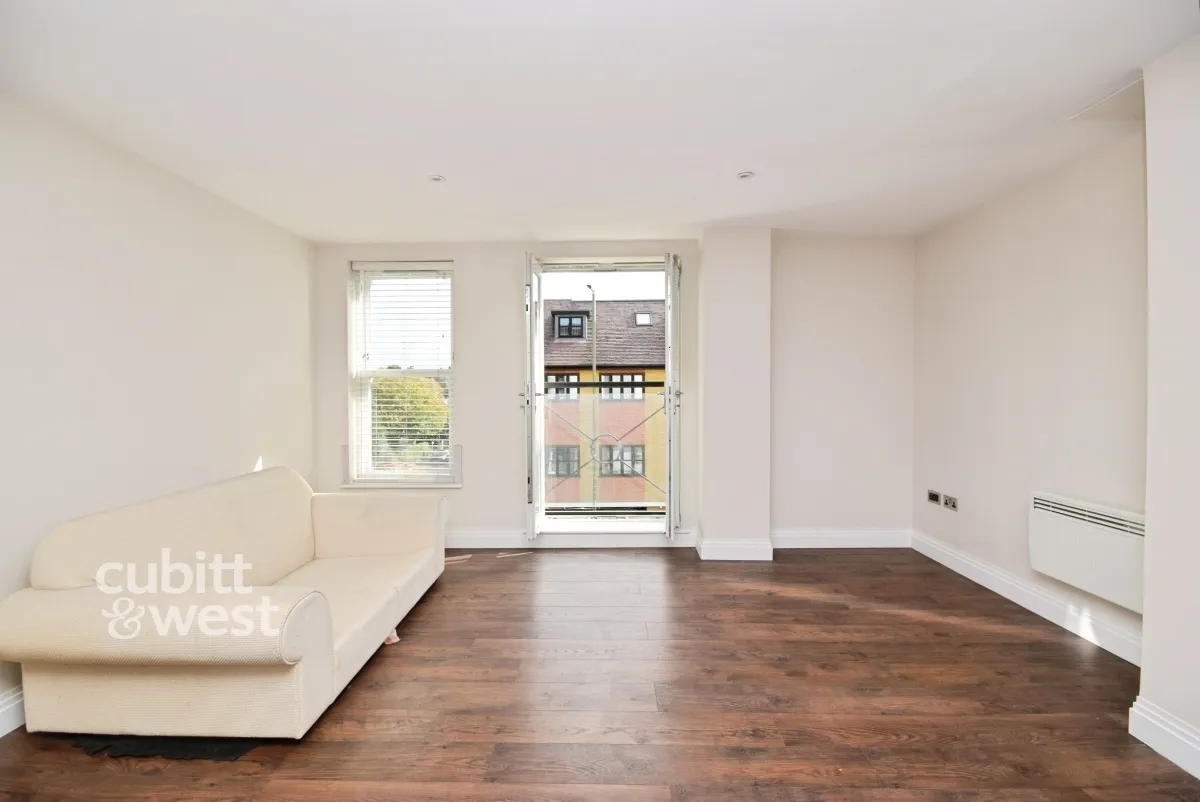 London Road, Reigate, RH2, photo 8