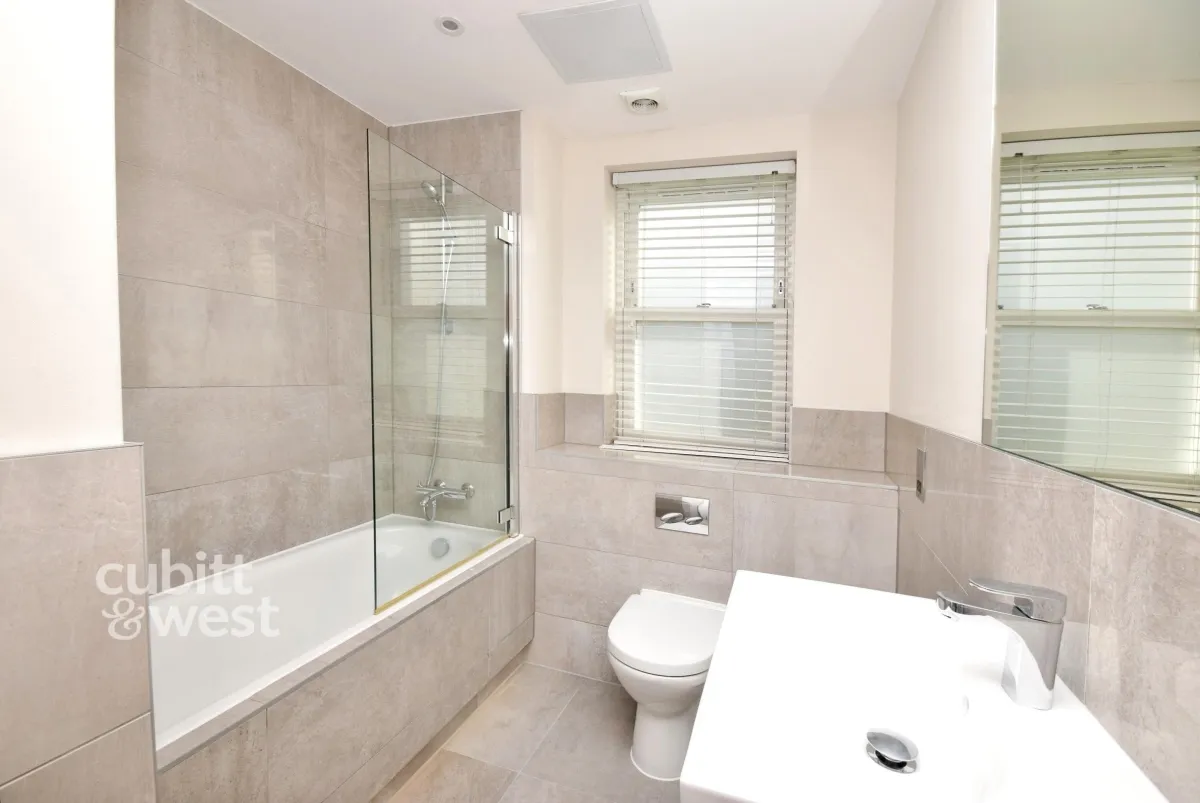 London Road, Reigate, RH2, photo 5