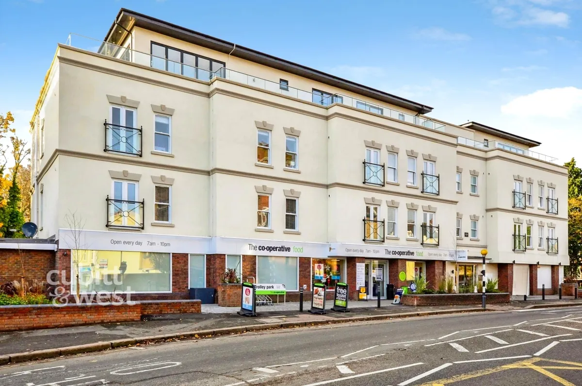London Road, Reigate, RH2, photo 9