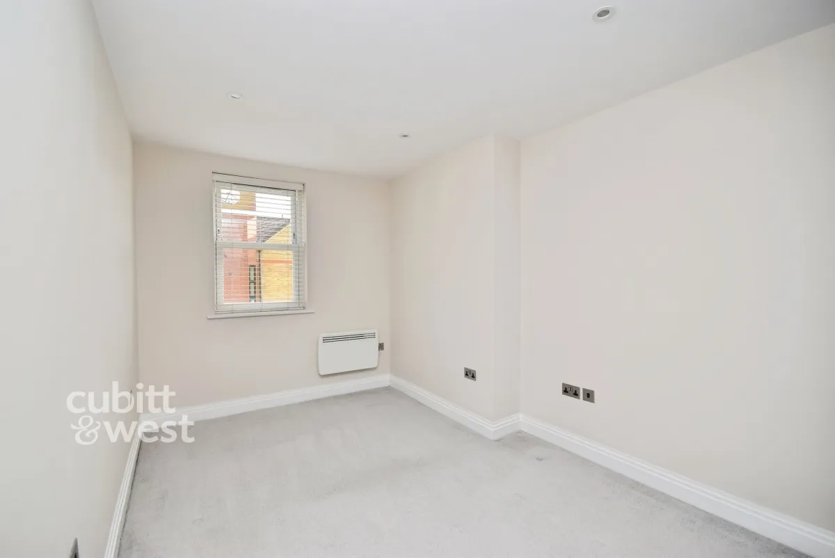 London Road, Reigate, RH2, photo 6