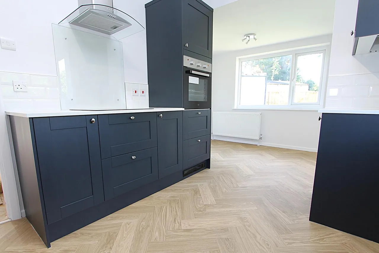 Pinewood Close, Kidderminster, photo 2