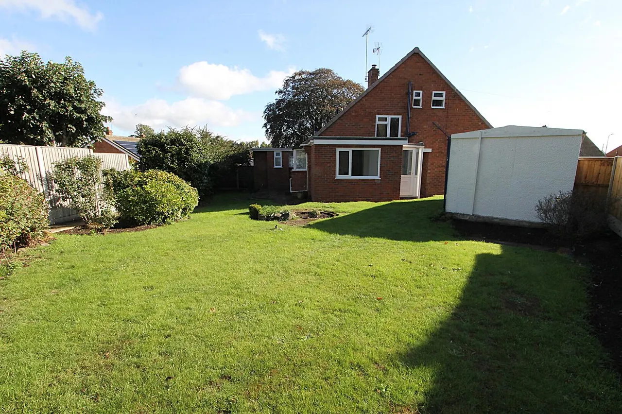 Pinewood Close, Kidderminster, photo 14