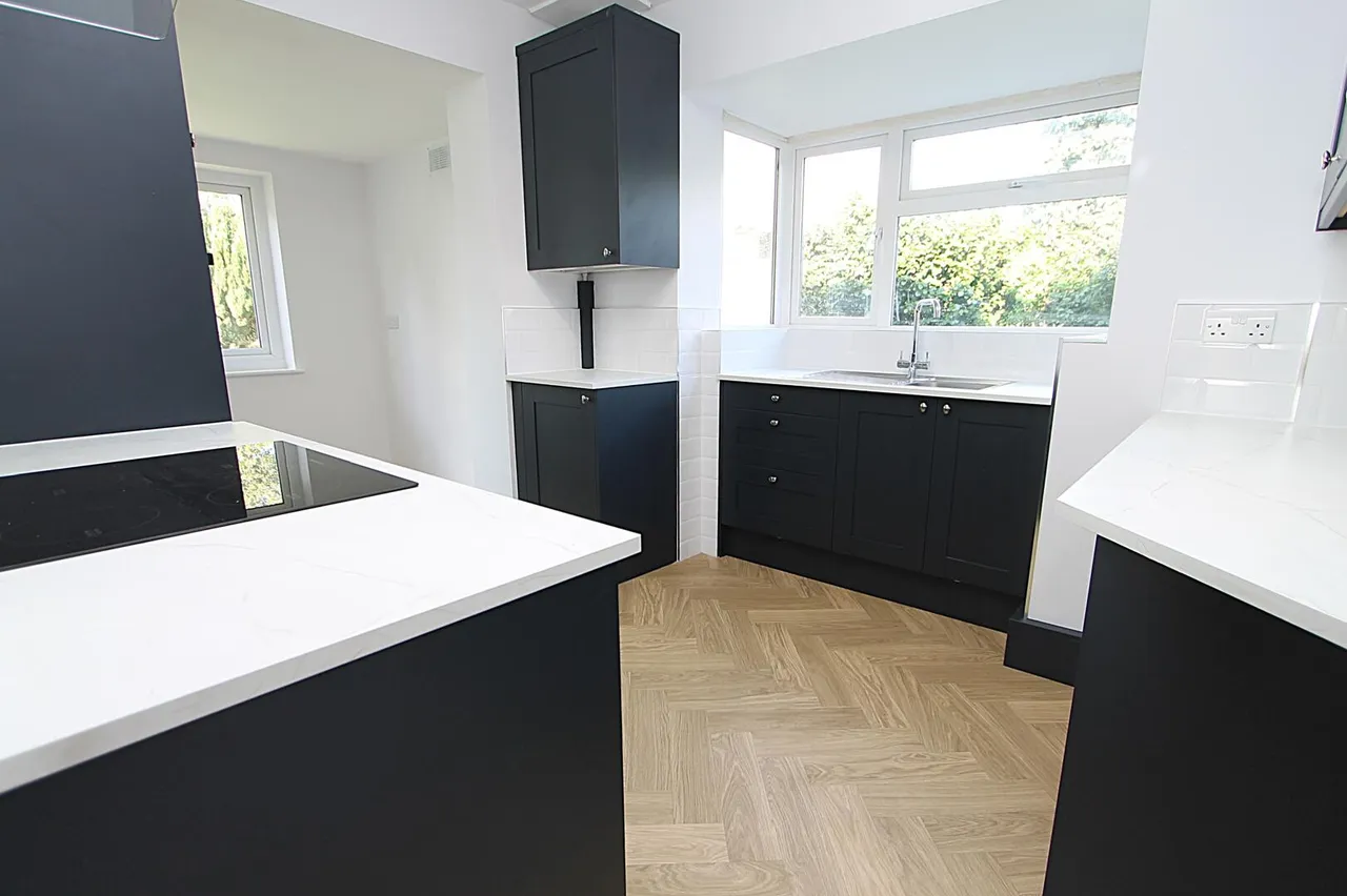 Pinewood Close, Kidderminster, photo 3