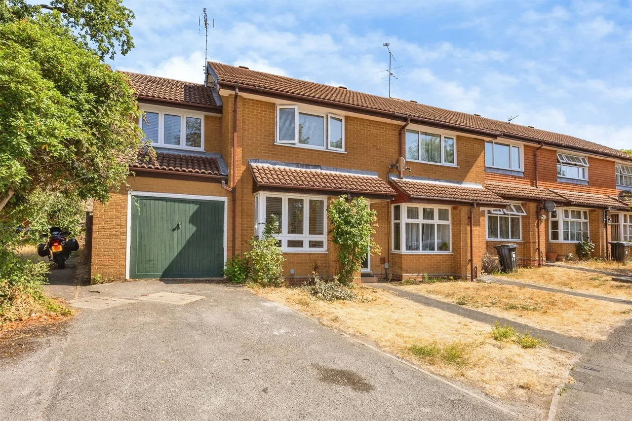 Driftway Close, Lower Earley, RG6, photo 21