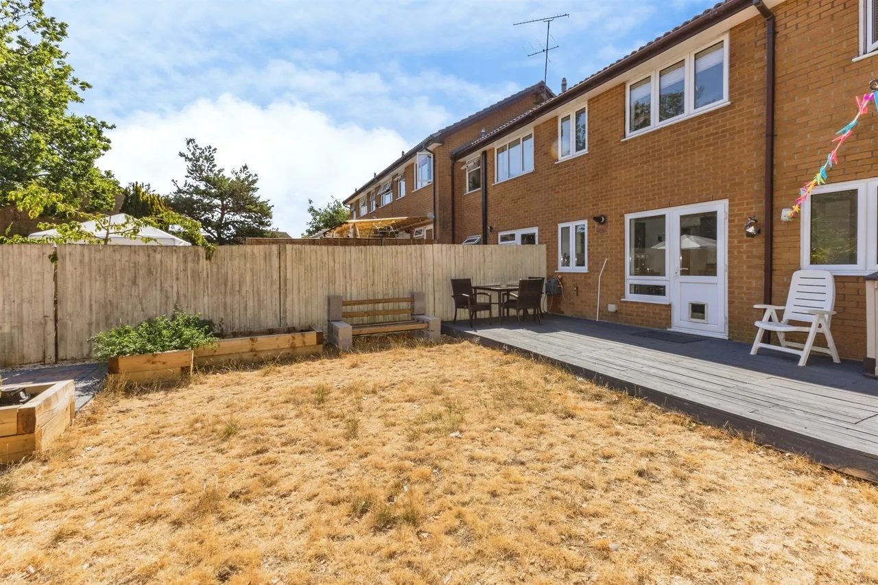 Driftway Close, Lower Earley, RG6, photo 20