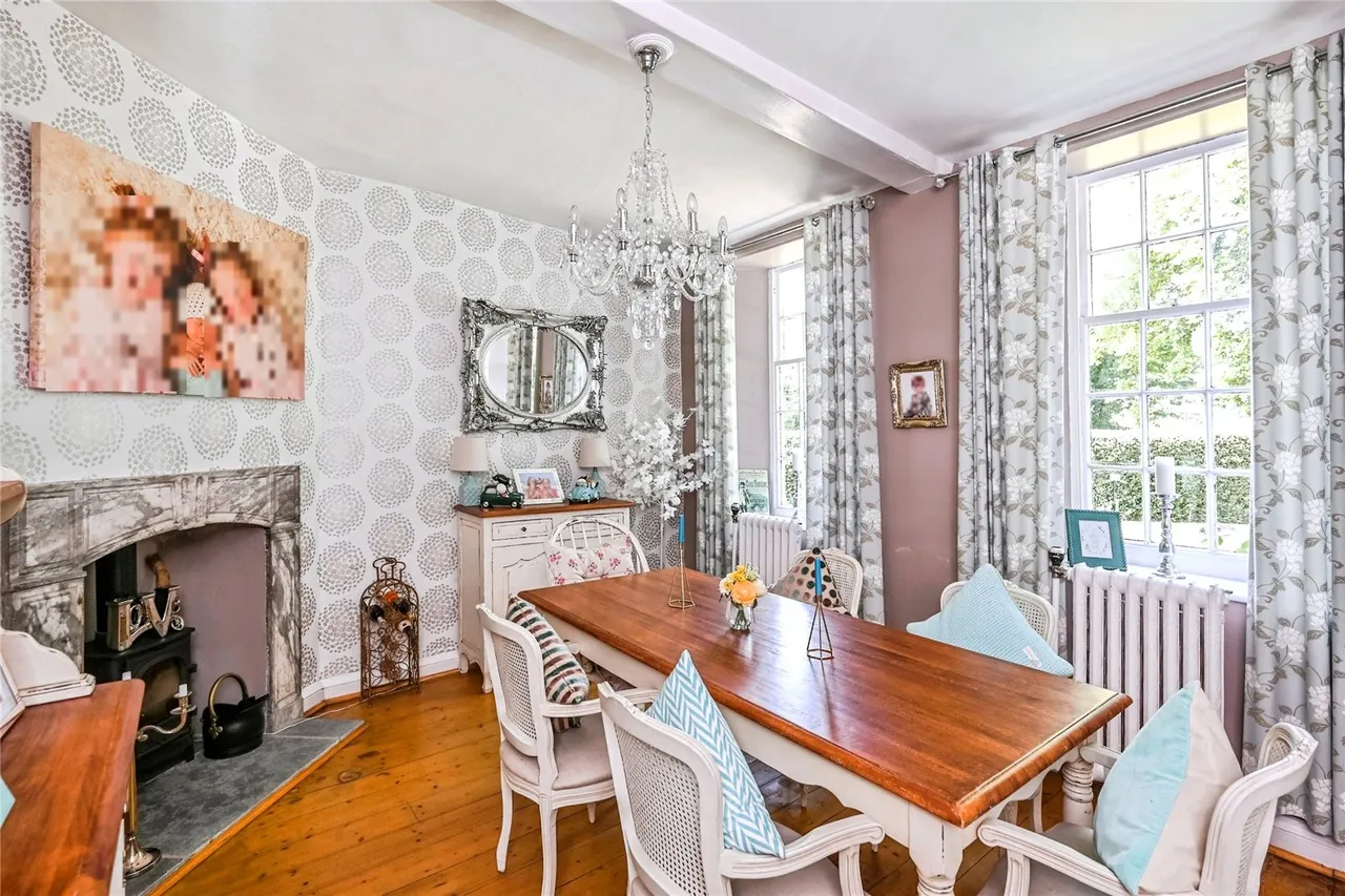 Church End, Hale Village, L24, photo 8