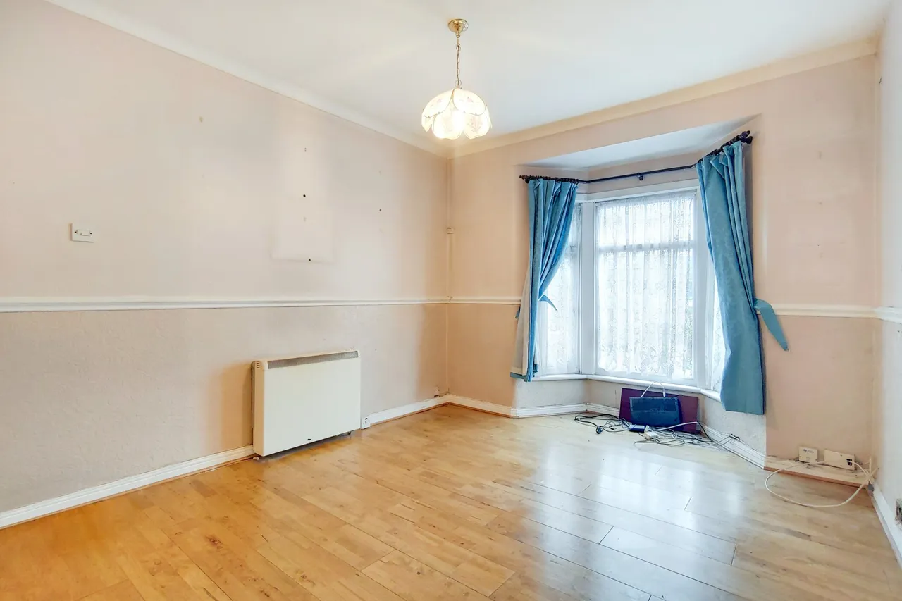 256 Hertford Road, Edmonton, London, N9 7HE, photo 2