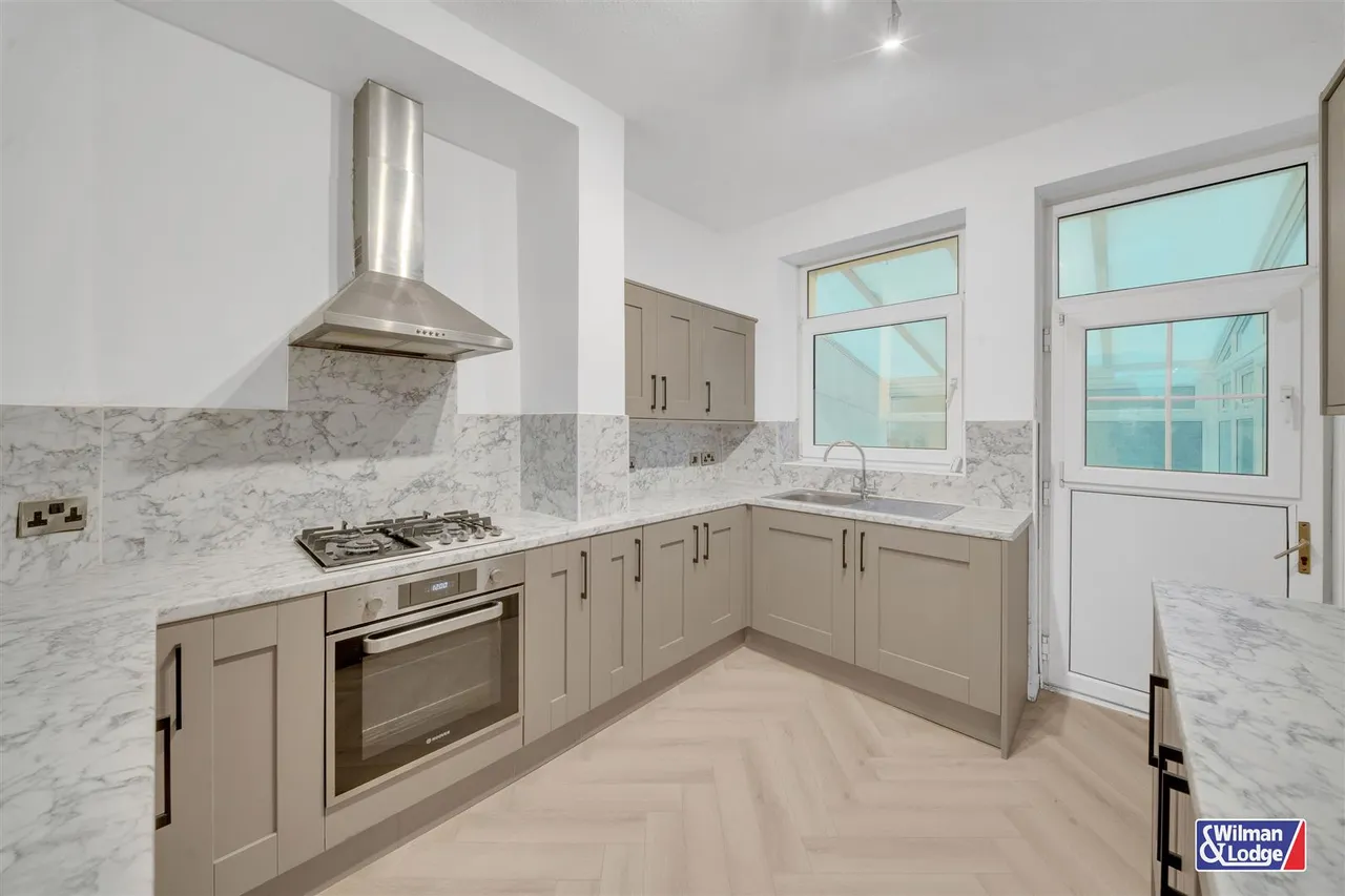 Bridge Road, Sutton-In-Craven, BD20 7ES, photo 3