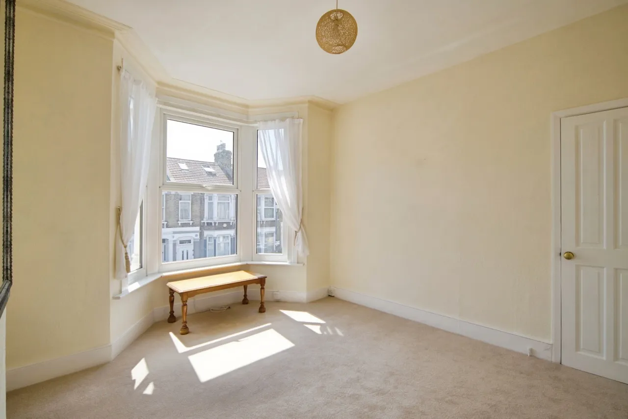 Warren Road, London, E10, photo 7