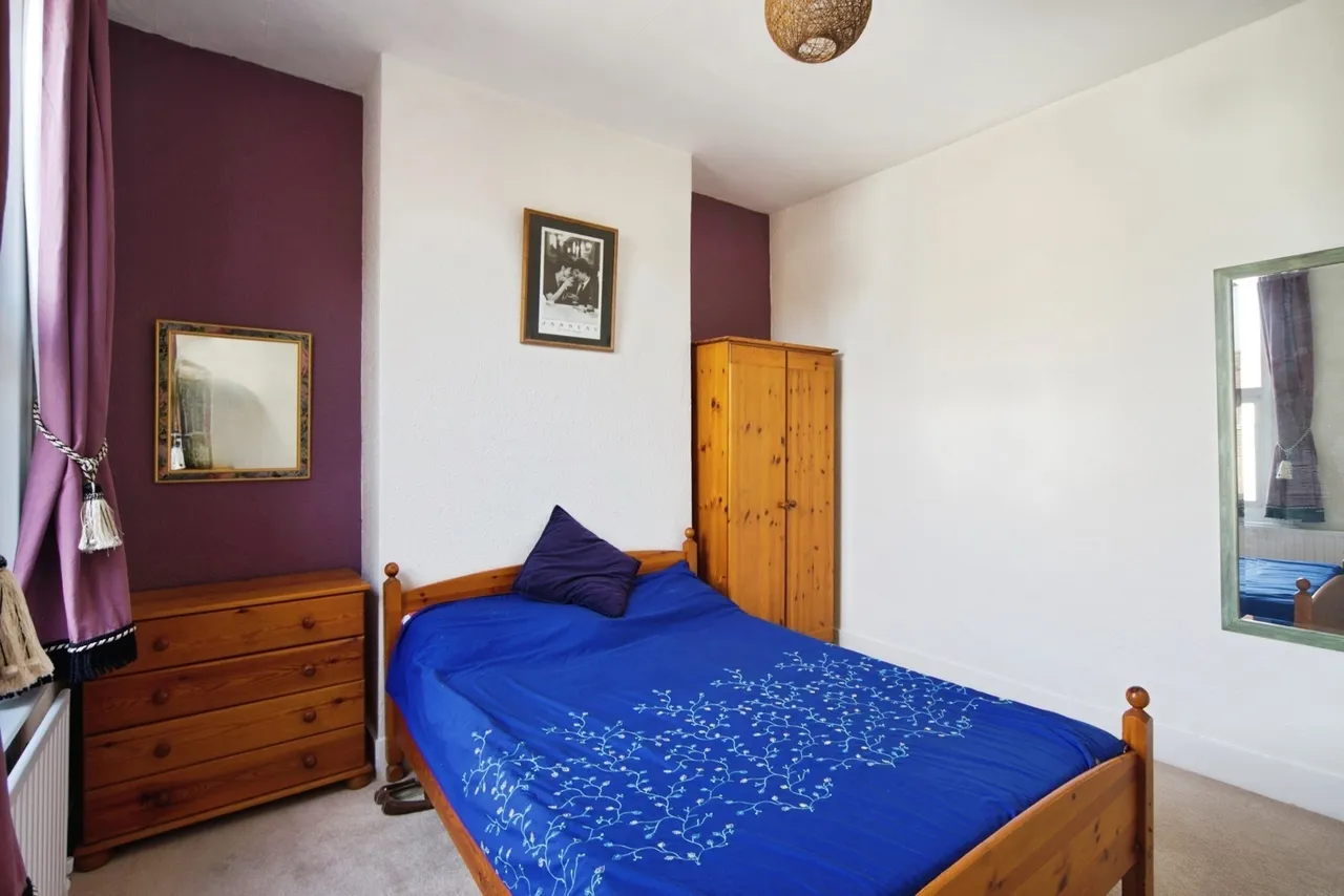 Warren Road, London, E10, photo 12