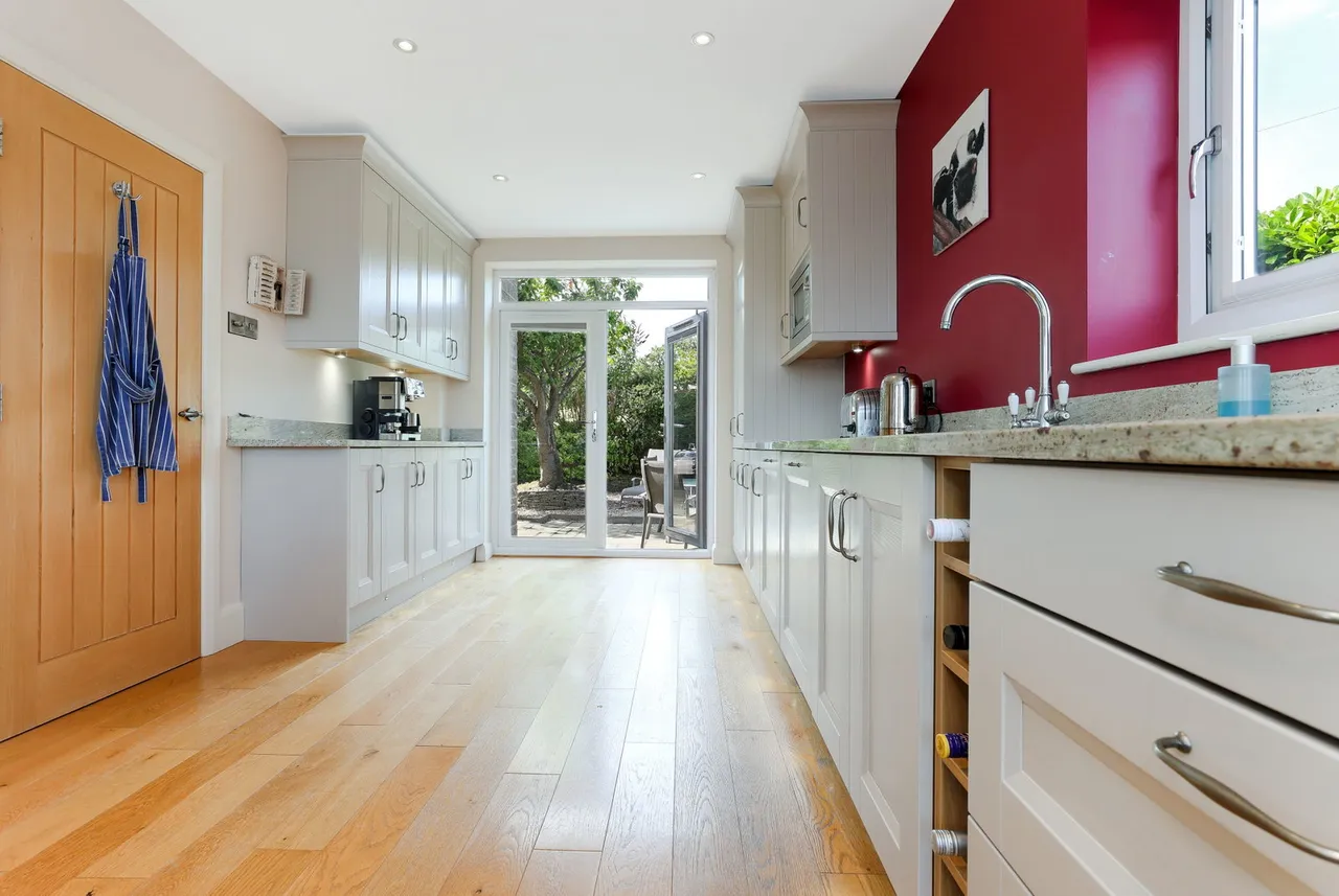 Cooper Lane, Hoylandswaine, S36, photo 11