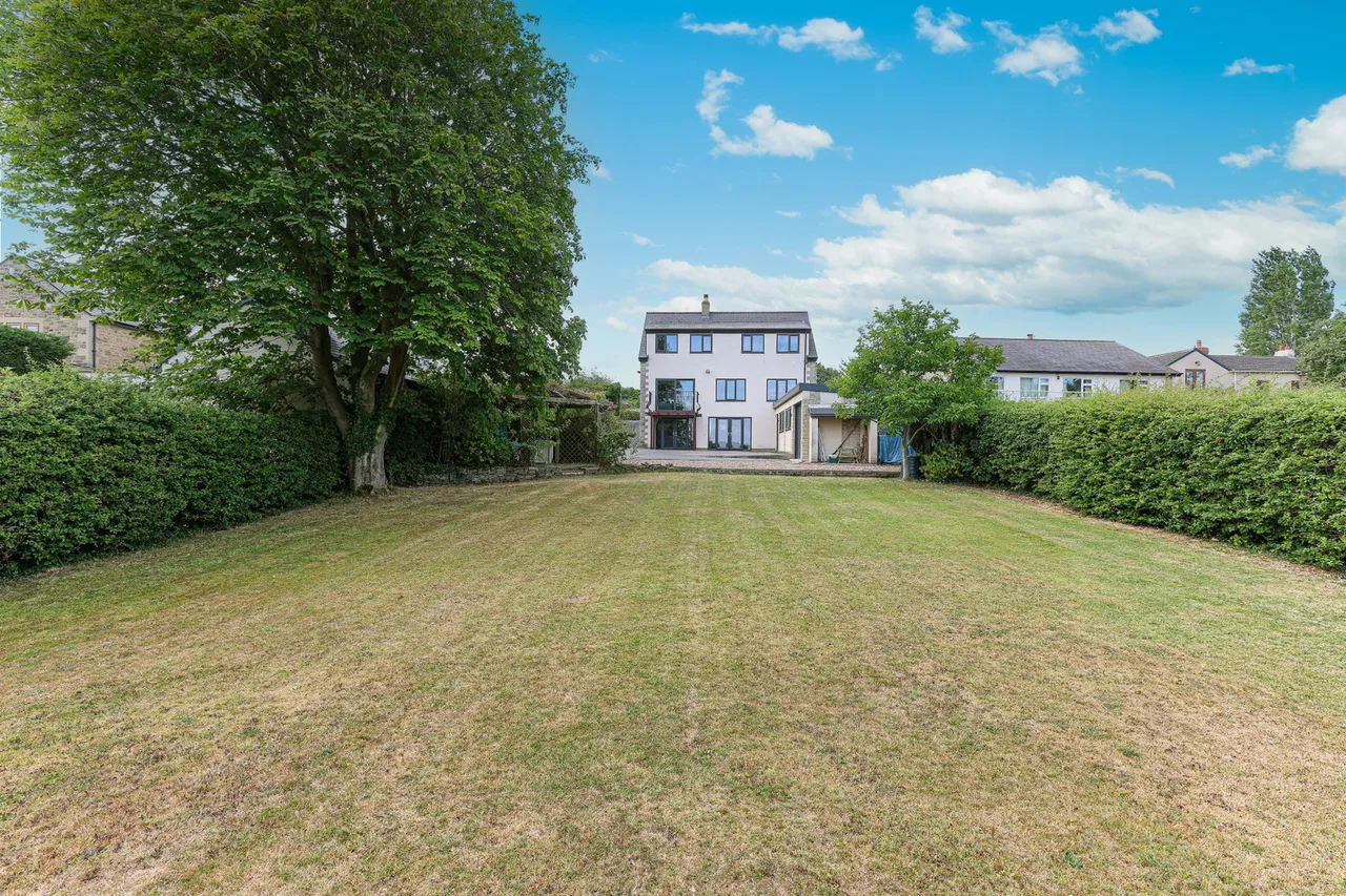 Cooper Lane, Hoylandswaine, S36, photo 25