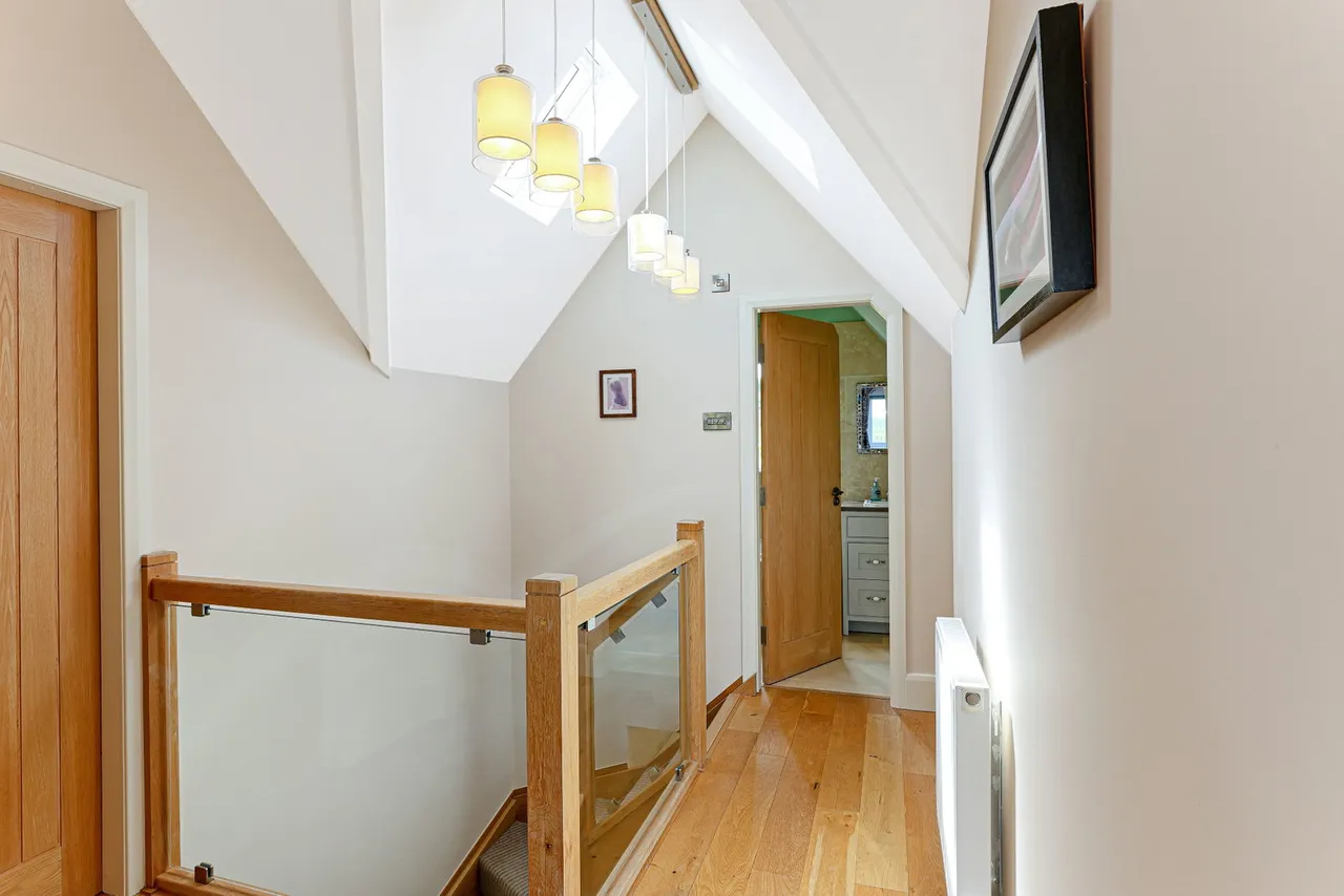 Cooper Lane, Hoylandswaine, S36, photo 39