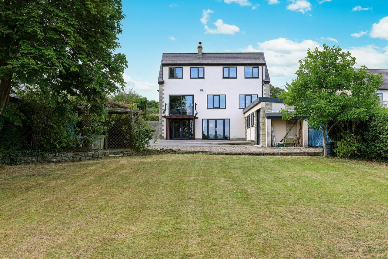 Cooper Lane, Hoylandswaine, S36, photo 21