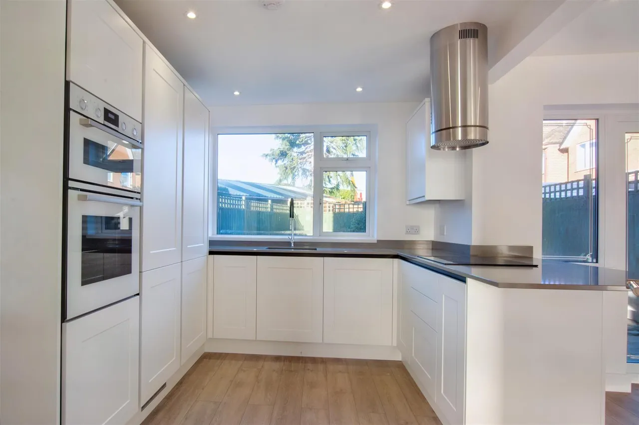 Brampton Drive, Stapleford, NG9, photo 5