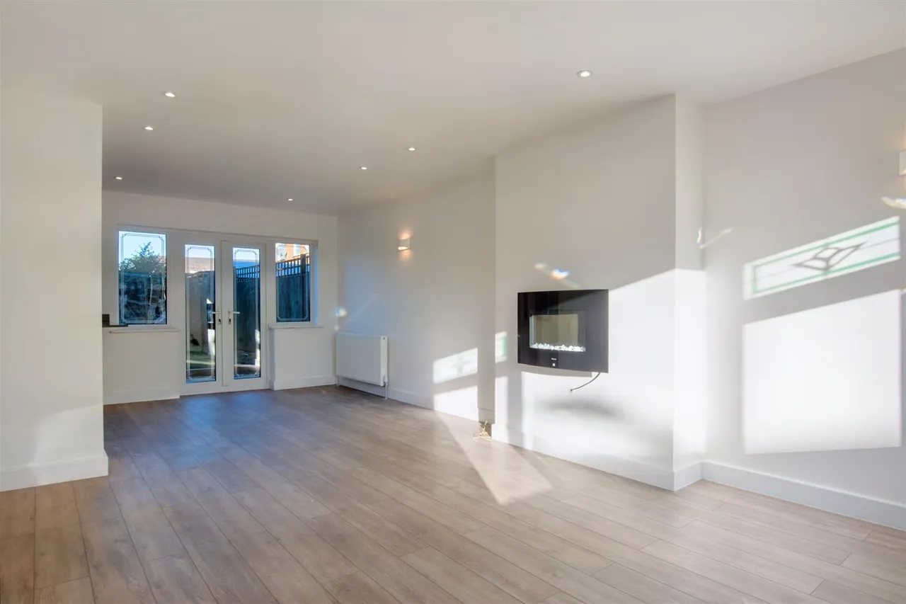 Brampton Drive, Stapleford, NG9, photo 2
