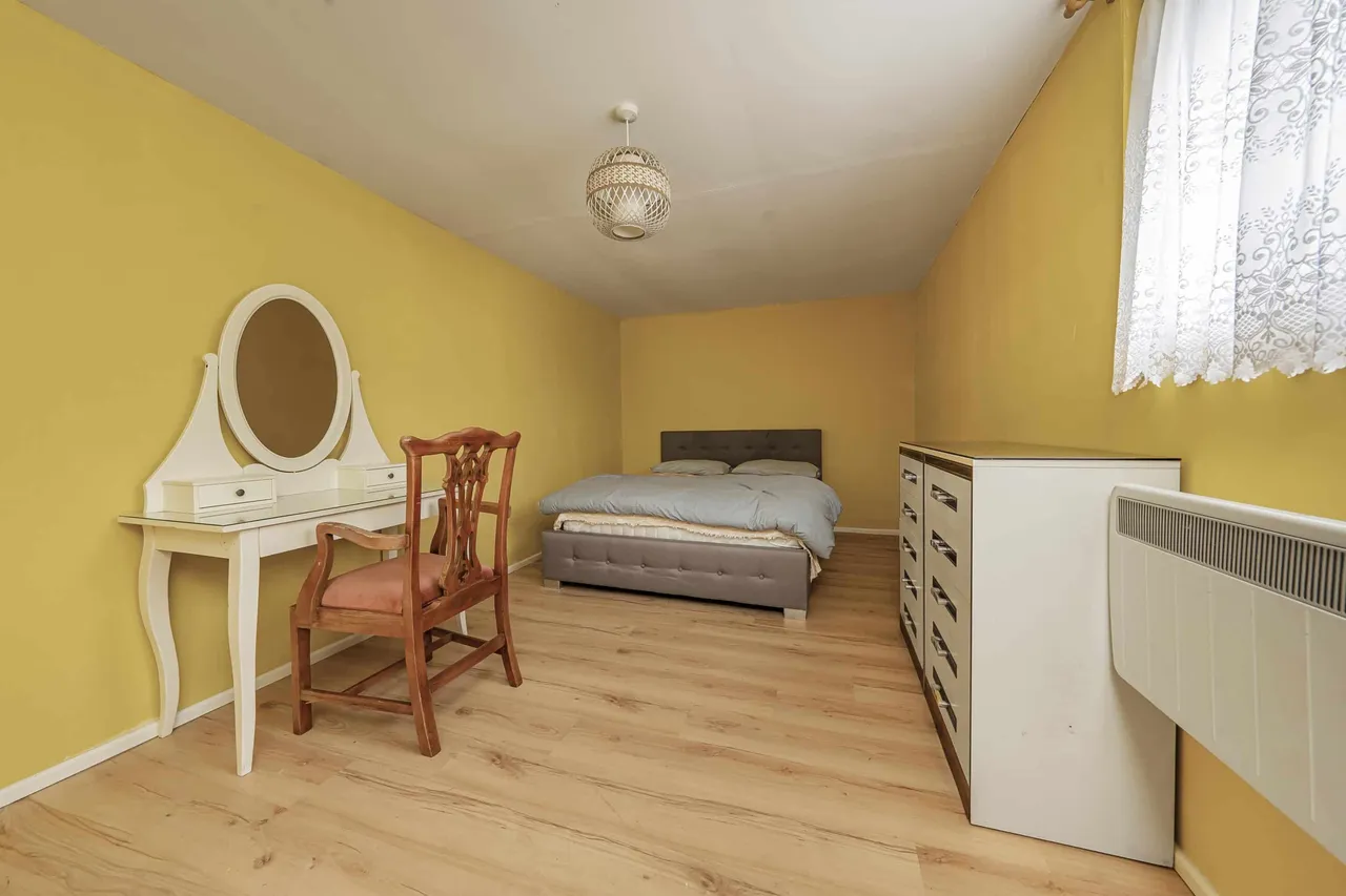 Stanwell Road, Horton Village, SL3 9PE, photo 11