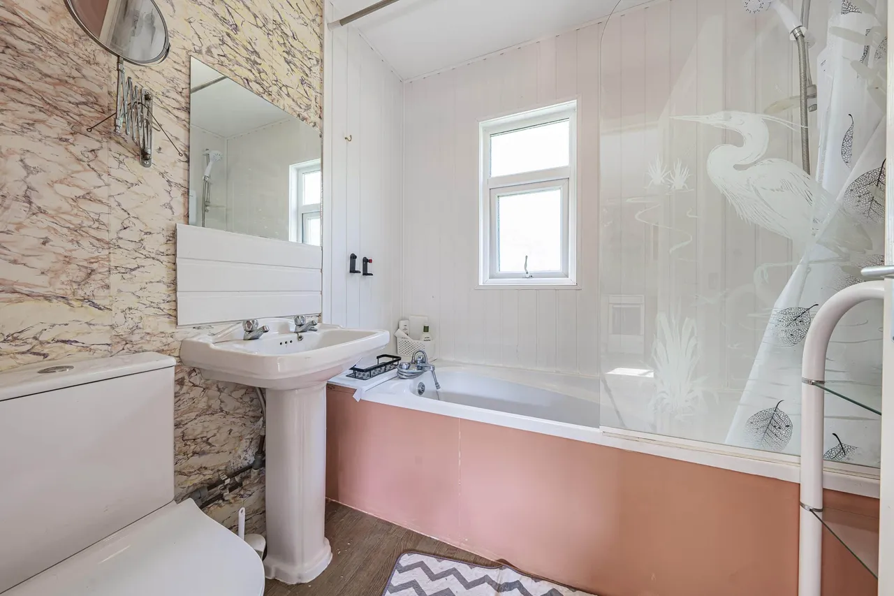 Stanwell Road, Horton Village, SL3 9PE, photo 10