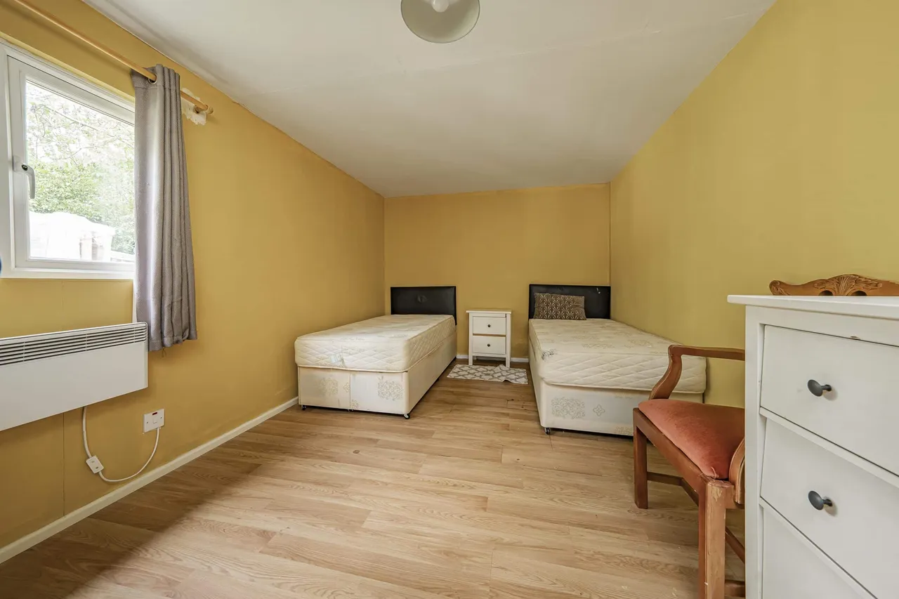 Stanwell Road, Horton Village, SL3 9PE, photo 9
