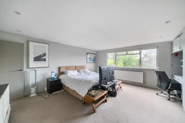 Hendon Lane, London, N3, photo 16