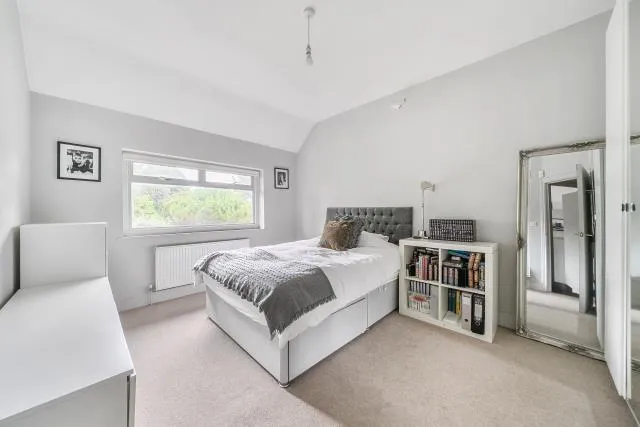 Hendon Lane, London, N3, photo 17