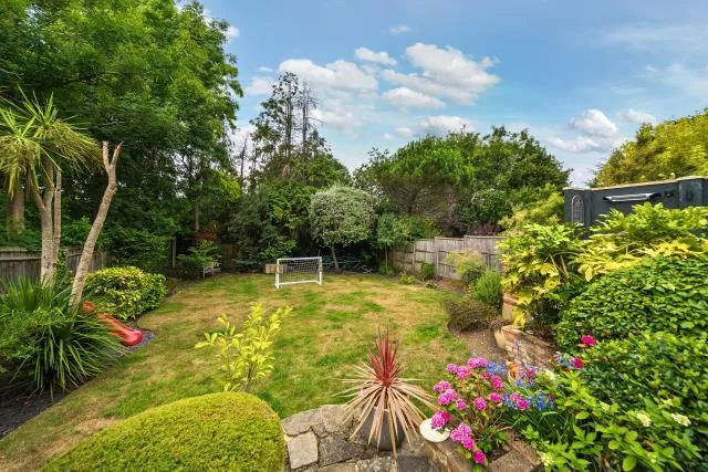 Hendon Lane, London, N3, photo 20