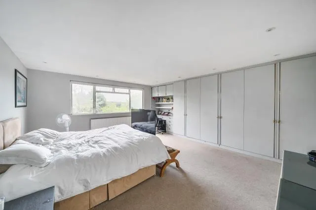 Hendon Lane, London, N3, photo 15