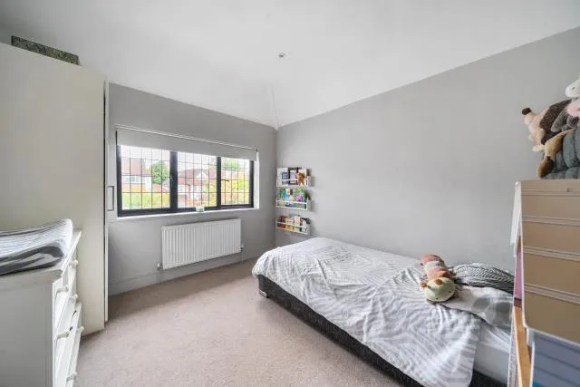 Hendon Lane, London, N3, photo 13