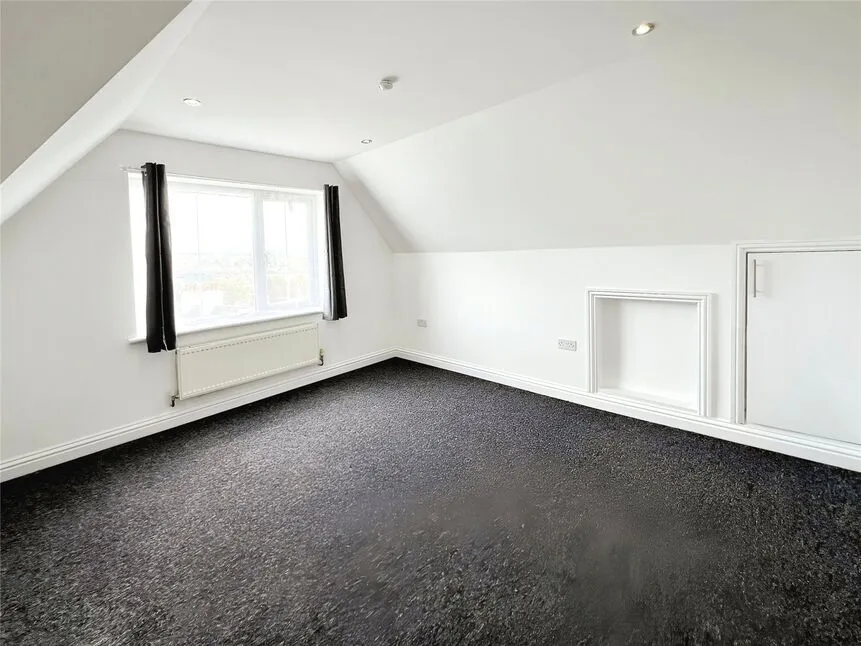 Hillside Avenue, Strood, Kent, ME2, photo 5